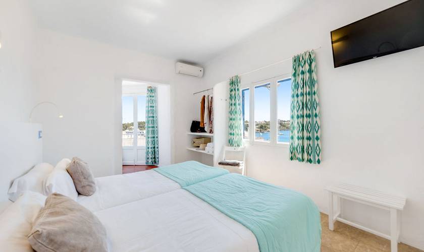 Superior double room with side sea view Baluma Porto Petro Hotel