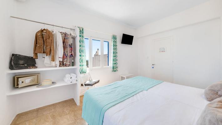 DOUBLE ROOM WITH SIDE SEA VIEW Baluma Porto Petro Hotel DOUBLE ROOM WITH SIDE SEA VIEW Baluma Porto Petro Hotel